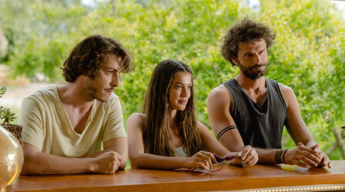 Aşkın Kıyamet filminin konusu ve oyuncuları