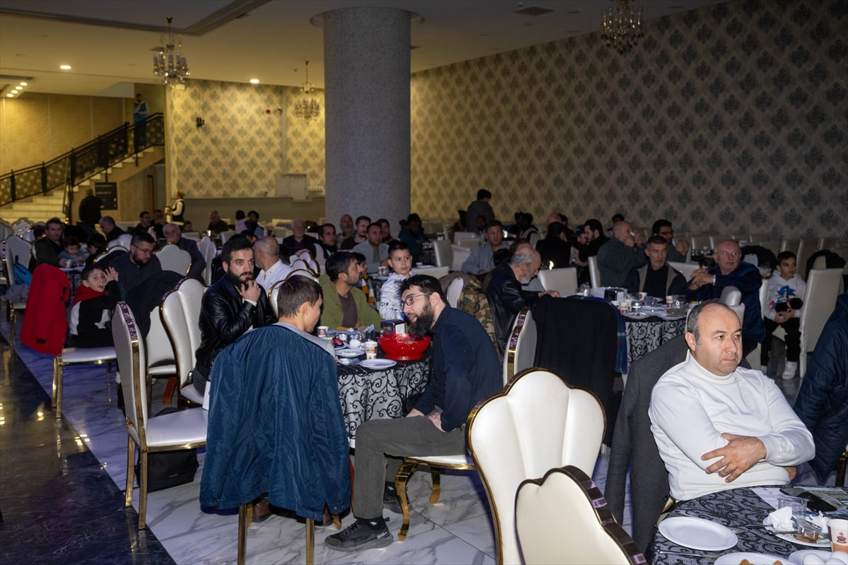 Asma Köprü Uluslararası Öğrenci Derneğince düzenlenen "Ümmete Barış Kudüs'e Özgürlük" temalı...