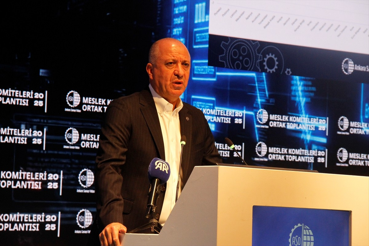 ASO'nun 2025 yılı 2. Meslek Komiteleri Ortak Toplantısı, Antalya'nın Belek Turizm Merkezi'ndeki...