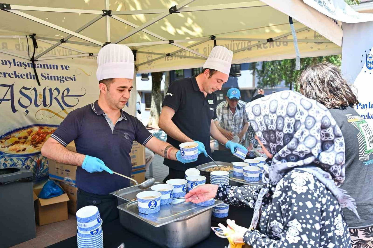 AŞURE DAĞITILIMI