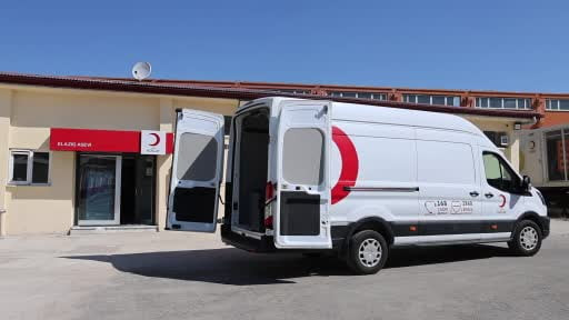 Aşure kazanları Türk Kızılay Elazığ Aşevi'nde kaynadı