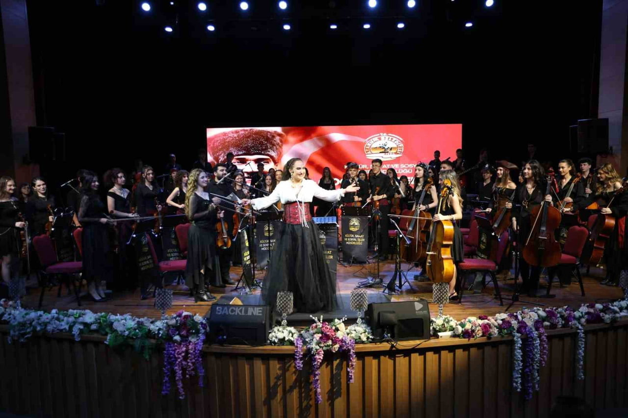 ATAKUM BELEDİYESİ ÇOCUK VE GENÇLİK ORKESTRASI, ATA SAHNE SANAT MERKEZİNDE İLK KONSERİNİ...