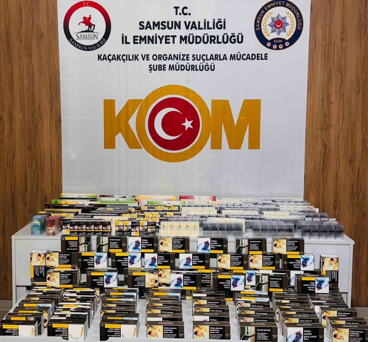 ATAKUM VE İLKADIM İLÇELERİNDE DÜZENLENEN KAÇAKÇILIK OPERASYONUNDA BİNLERCE DOLDURULMUŞ MAKARON...