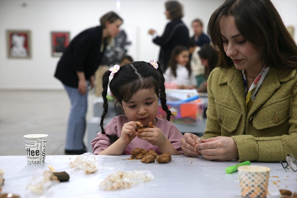 Atatürk Üniversitesi bünyesinde yaklaşık 500 eserin sergilendiği Güzel Sanatlar Müzesi, yarıyıl...