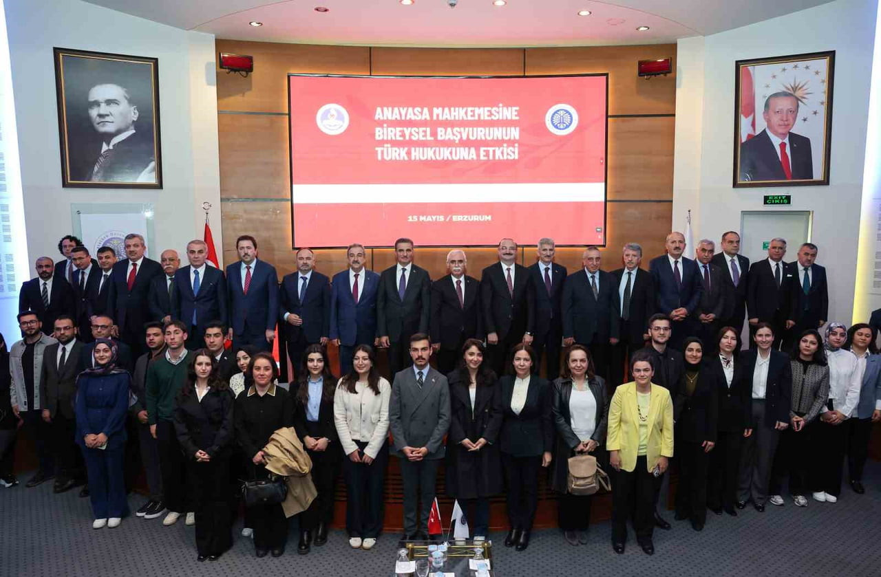 ATATÜRK ÜNİVERSİTESİ EV SAHİPLİĞİNDE DÜZENLENEN “ANAYASA MAHKEMESİNE BİREYSEL BAŞVURUNUN TÜRK...