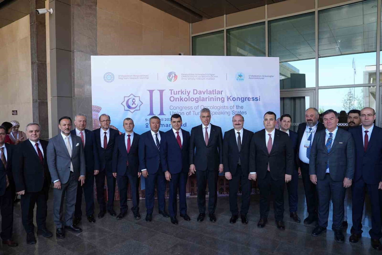 ATATÜRK ÜNİVERSİTESİ REKTÖRÜ PROF. DR. AHMET HACIMÜFTÜOĞLU, ÖZBEKİSTAN’IN SEMERKANT ŞEHRİNDE...