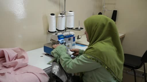 Atık kumaşlar kadınların ellerinde yeniden şekilleniyor