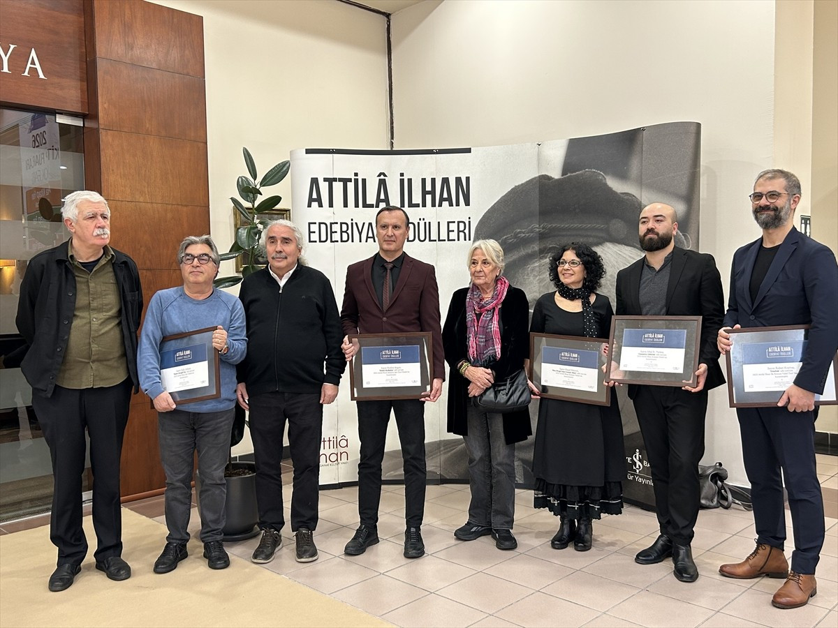 Attila İlhan Bilim Sanat Vakfı tarafından düzenlenen ve Türkiye İş Bankası Kültür Yayınları...