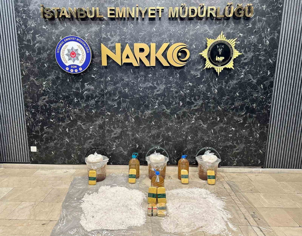 AVCILAR İLÇESİNDE DÜZENLENEN NARKOTİK OPERASYONUNDA 66 KİLO 300 GRAM UYUŞTURUCU MADDE ELE...
