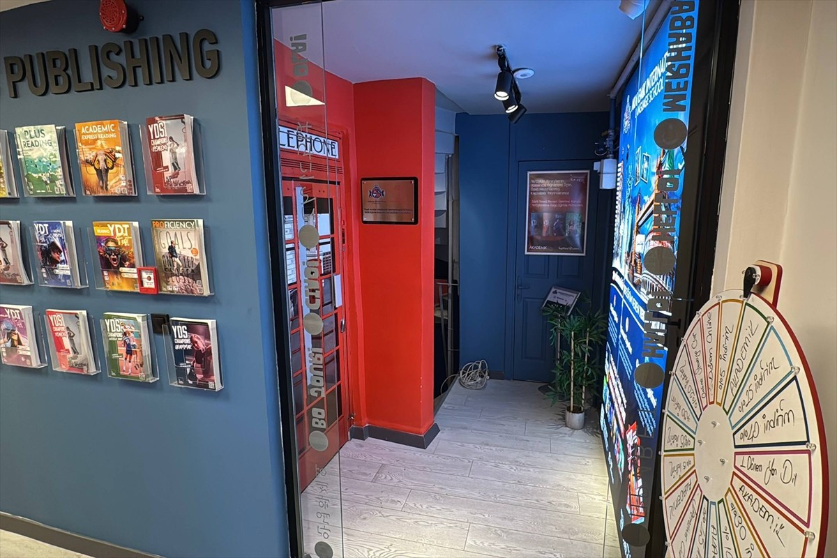 Avcılar'da bir şüphelinin, yabancı dil kursundan yaptığı hırsızlık, devre dışı bıraktığını...