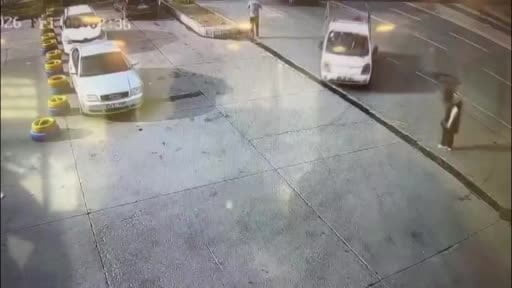 Avcılar'da hırsızlara operasyon: 16 yaşındaki çocuğun 40 adet suç kaydı çıktı