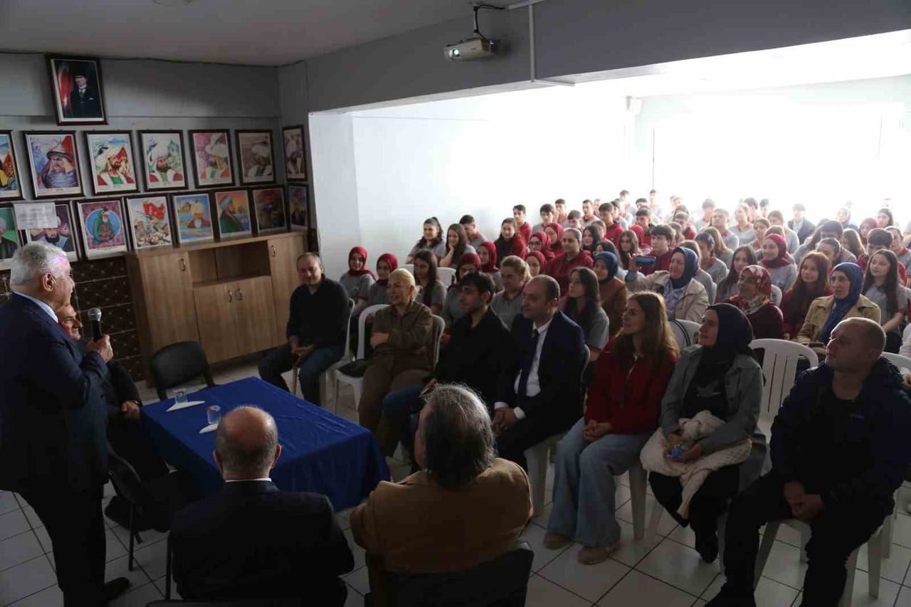 AVRASYA ÜNİVERSİTESİ MÜTEVELLİ HEYET BAŞKANI ÖMER YILDIZ, 1989-2004 YILLARI ARASINDA MAÇKA...