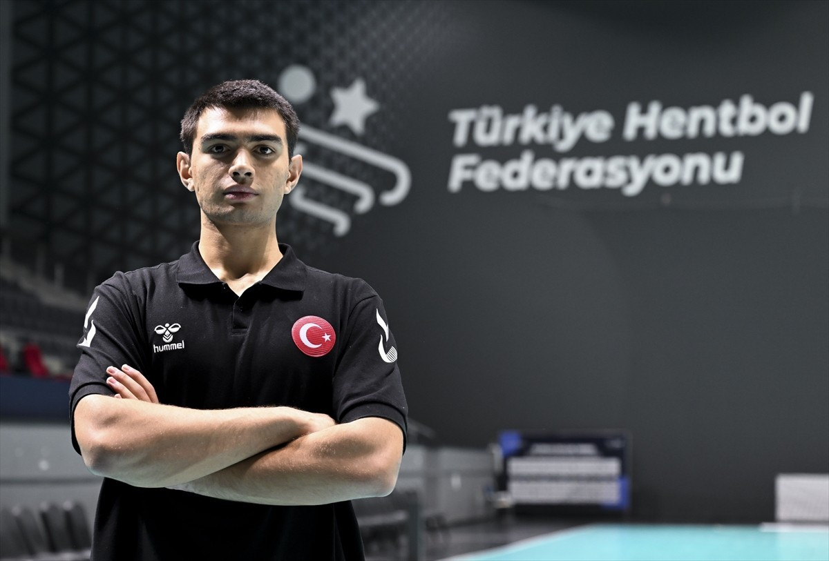 Avrupa 18 Yaş Altı Erkekler Hentbol Şampiyonası Elemeleri A Grubu son maçında Romanya'yı 30-29...