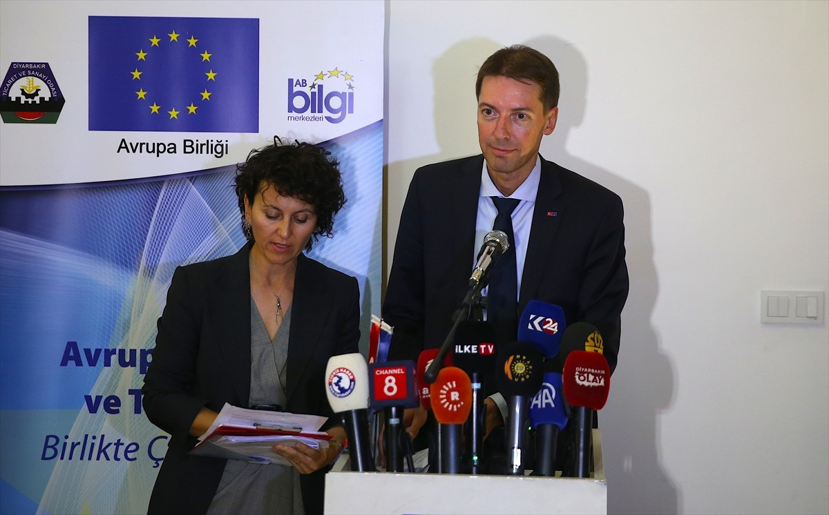 Avrupa Birliği (AB) Türkiye Delegasyonu Maslahatgüzarı Jurgis Vilcinskas, Diyarbakır'da Diyarbakır...
