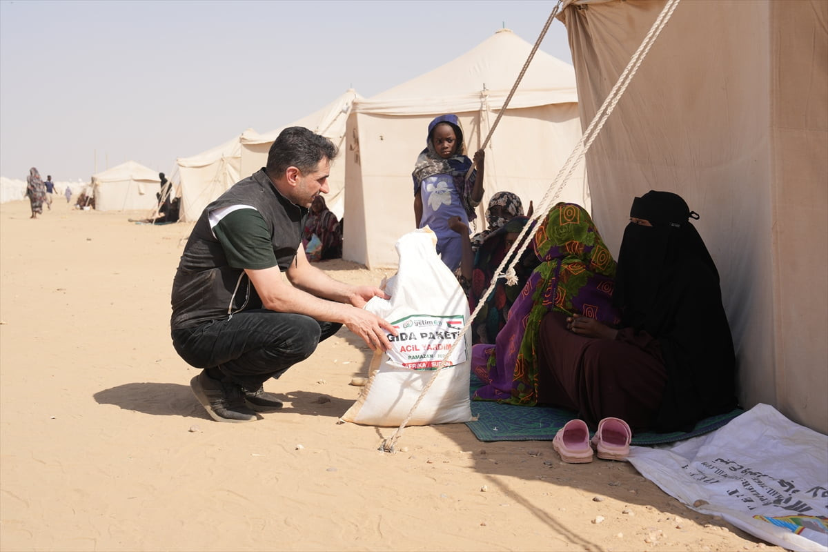 Avrupa Yetim Eli Derneği, ramazan ayı faaliyetleri kapsamında Sudan'daki çatışmalar nedeniyle...