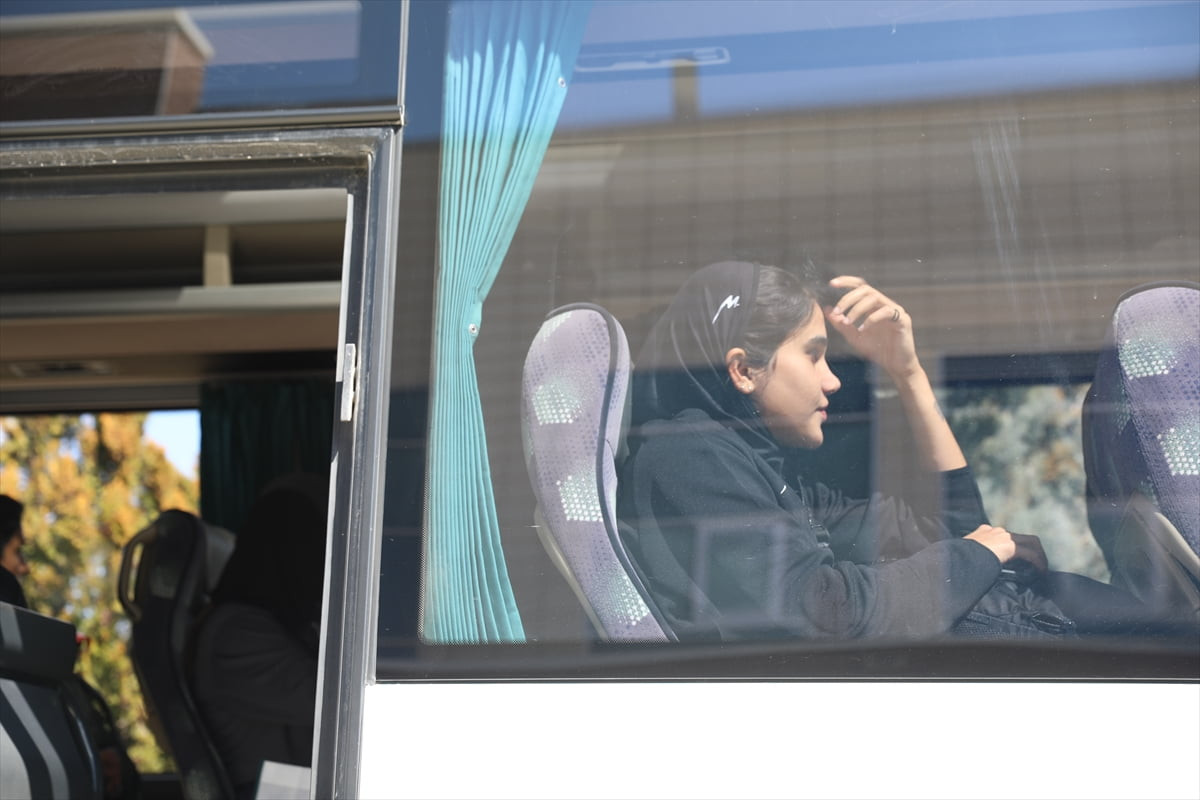 Avustralya'da düzenlenen 2026 Asya Kupası'na katılan İran Kadın Milli Futbol Takımı kafilesi...