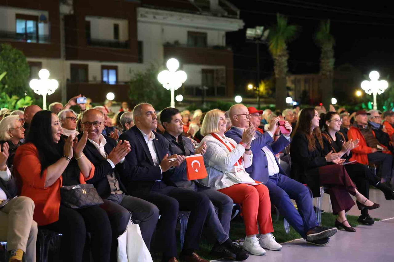 AVUSTURYALI TURİSTLER, MARMARİS’İ TERCİH ETTİ