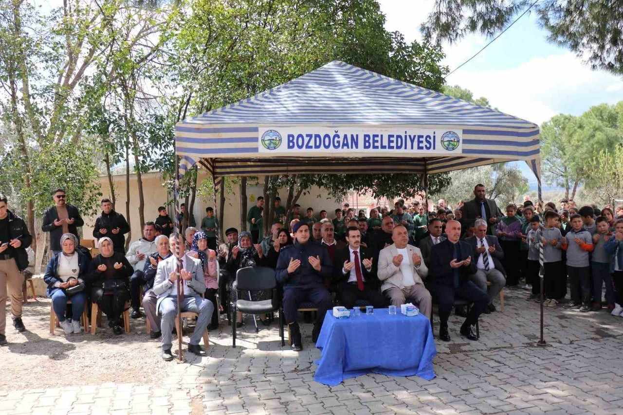 AYDIN BOZDOĞAN İLÇESİNDE YAZIKENT MÜRŞİDE AKÇAY İLKÖĞRETİM OKULU’NDA DÜZENLENEN PROGRAMDA...