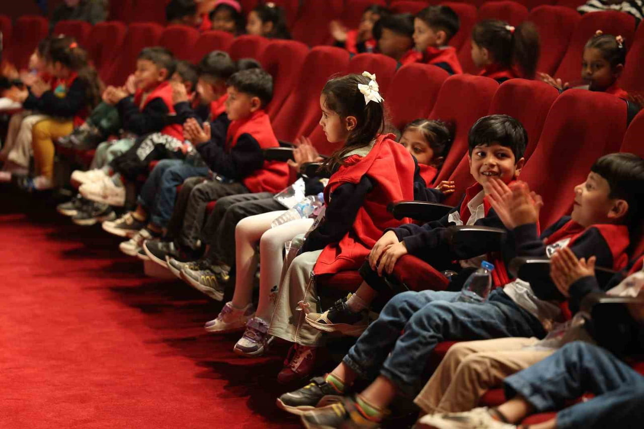 AYDIN BÜYÜKŞEHİR BELEDİYE BAŞKANI ÖZLEM ÇERÇİOĞLU 7’DEN 70’E HER YAŞTAN AYDINLIYI KÜLTÜR VE SANAT...