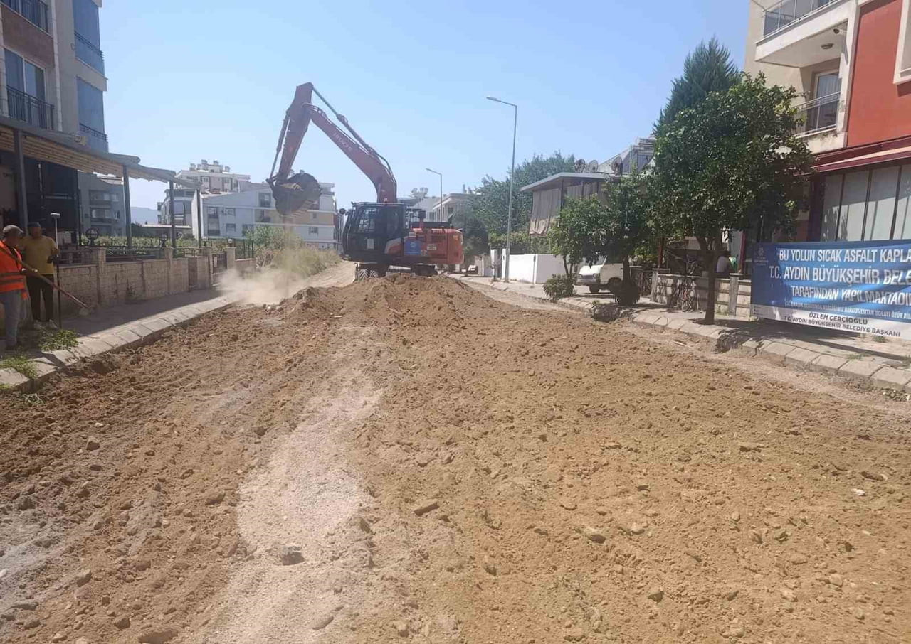AYDIN BÜYÜKŞEHİR BELEDİYE BAŞKANI ÖZLEM ÇERÇİOĞLU TARAFINDAN AYDIN'IN TÜM İLÇELERİNDE EŞ ZAMANLI...
