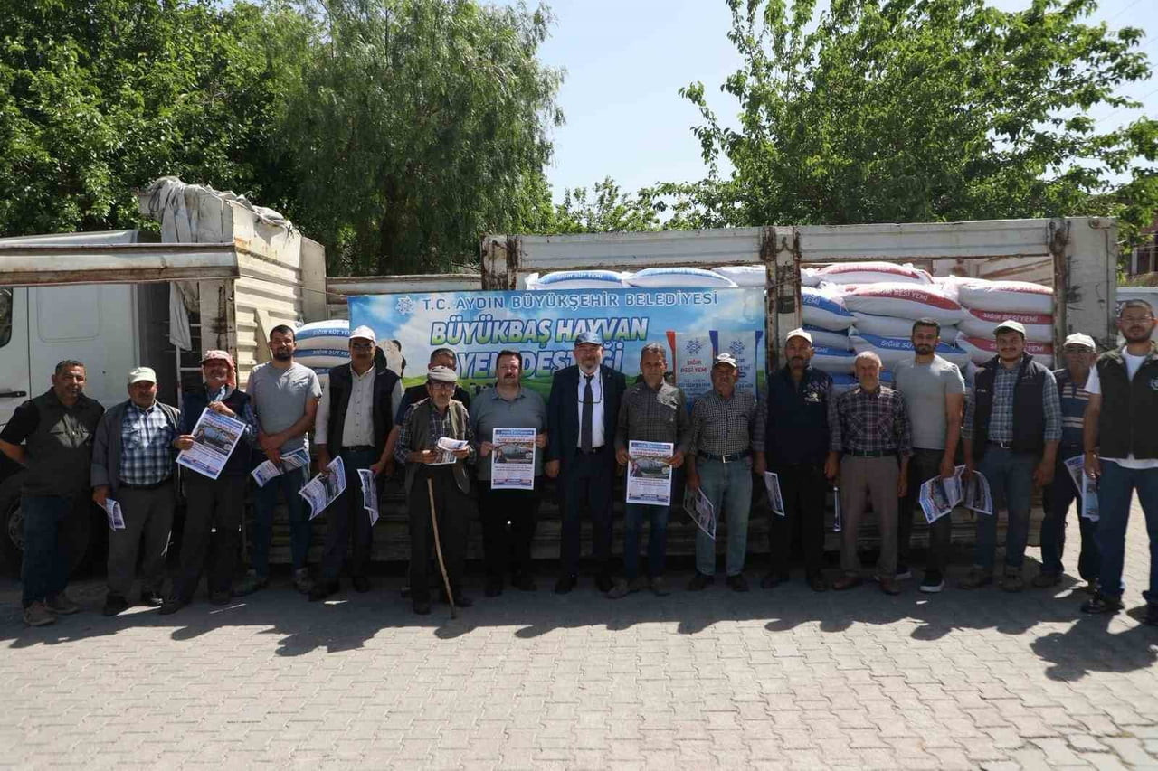AYDIN BÜYÜKŞEHİR’DEN DİDİM’DE ÜRETİCİLERE YEM DESTEĞİ