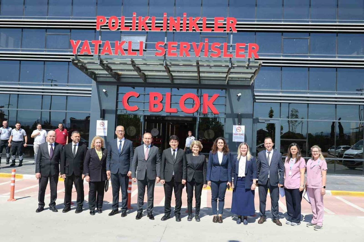 AYDIN İL SAĞLIK MÜDÜRÜ DR. ESER ŞENKUL, KURBAN BAYRAMI DOLAYISIYLA AYDIN ŞEHİR HASTANESİ’Nİ...