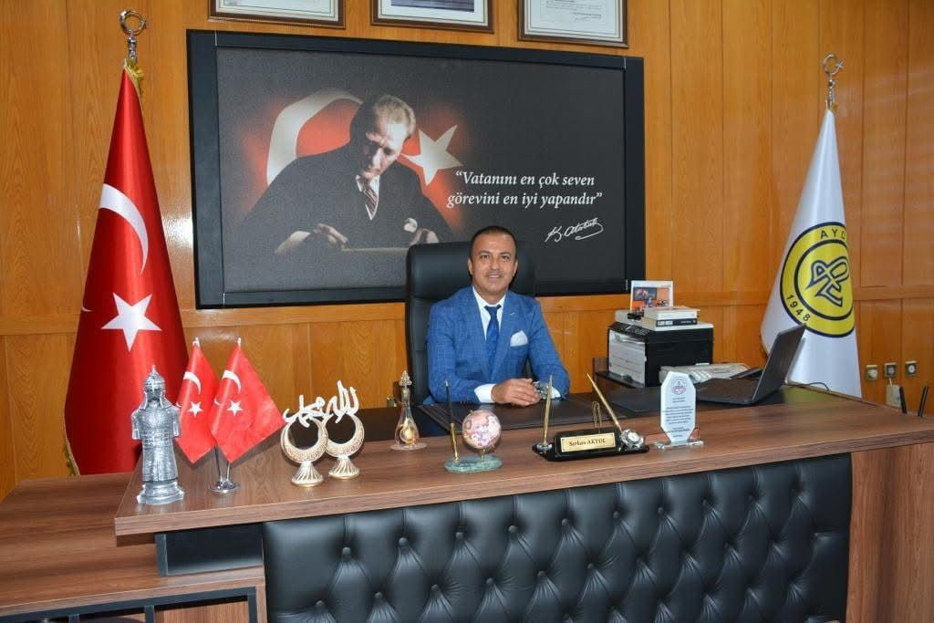 AYDIN LİSESİ'NDE 11 YILDIR MÜDRLÜK GÖREVİNİ YÜRÜTEN SERKAN AKYOL, YENİPAZAR İLÇE MİLLİ EĞİTİM...