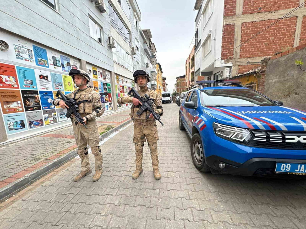 AYDIN MERKEZLİ 10 İLDE DOLANDIRICILIK OPERASYONU: 17 ŞÜPHELİ GÖZALTINA ALINDI