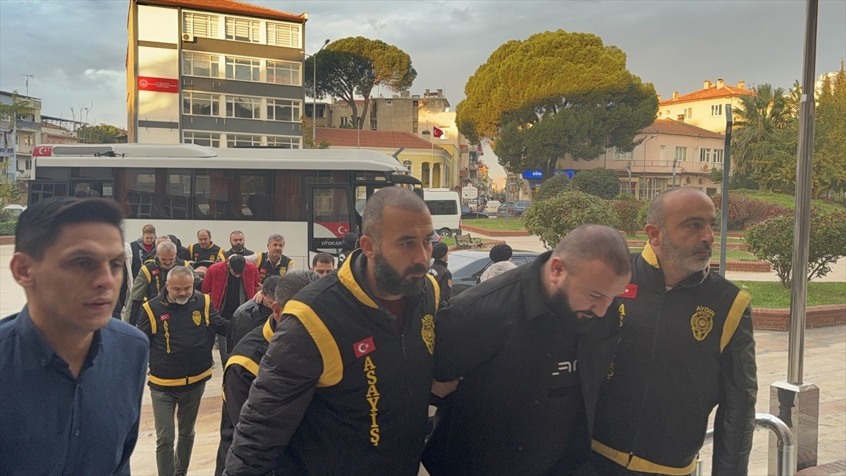 Aydın merkezli 3 ilde düzenlenen dolandırıcılık operasyonda 9 şüpheli gözaltına alındı.
