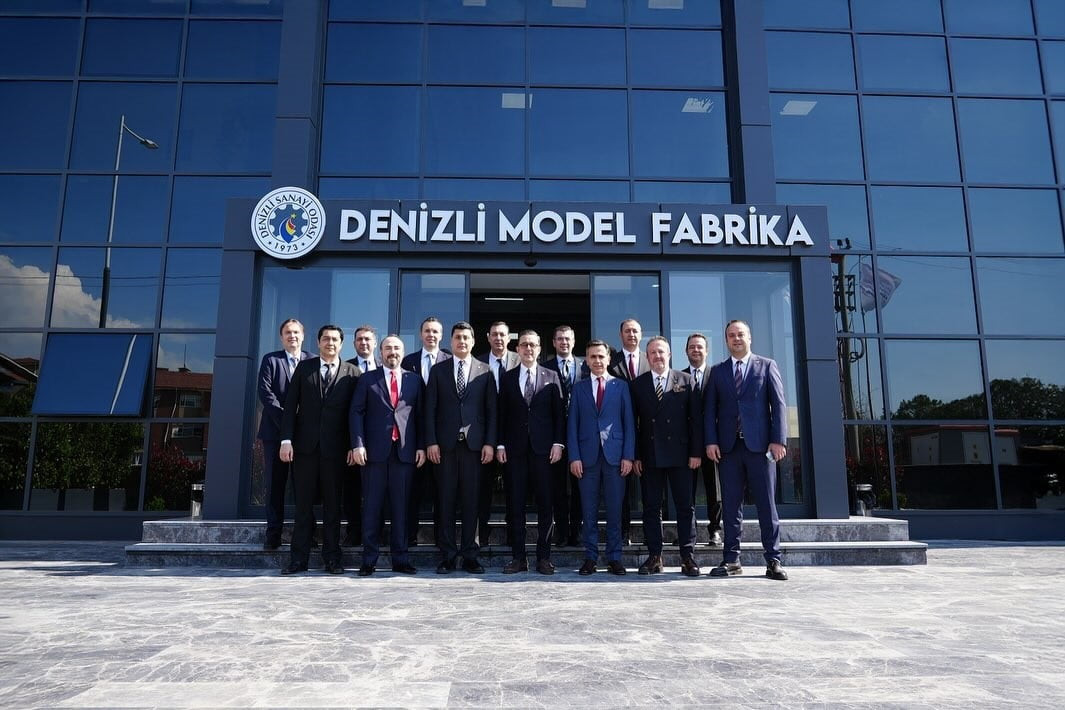 AYDIN SANAYİ ODASI YÖNETİM KURULU, DENİZLİ SANAYİ ODASI'NI VE MODEL FABRİKAYI ZİYARET ETTİ. AYSO...