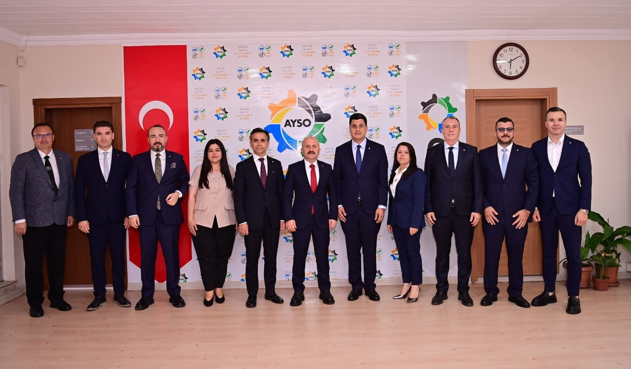 AYDIN VALİSİ DR. OSMAN VAROL İLE AYDIN SANAYİ ODASI (AYSO) YÖNETİMİ BİR ARAYA GELİRKEN, GÖRÜŞMEDE...