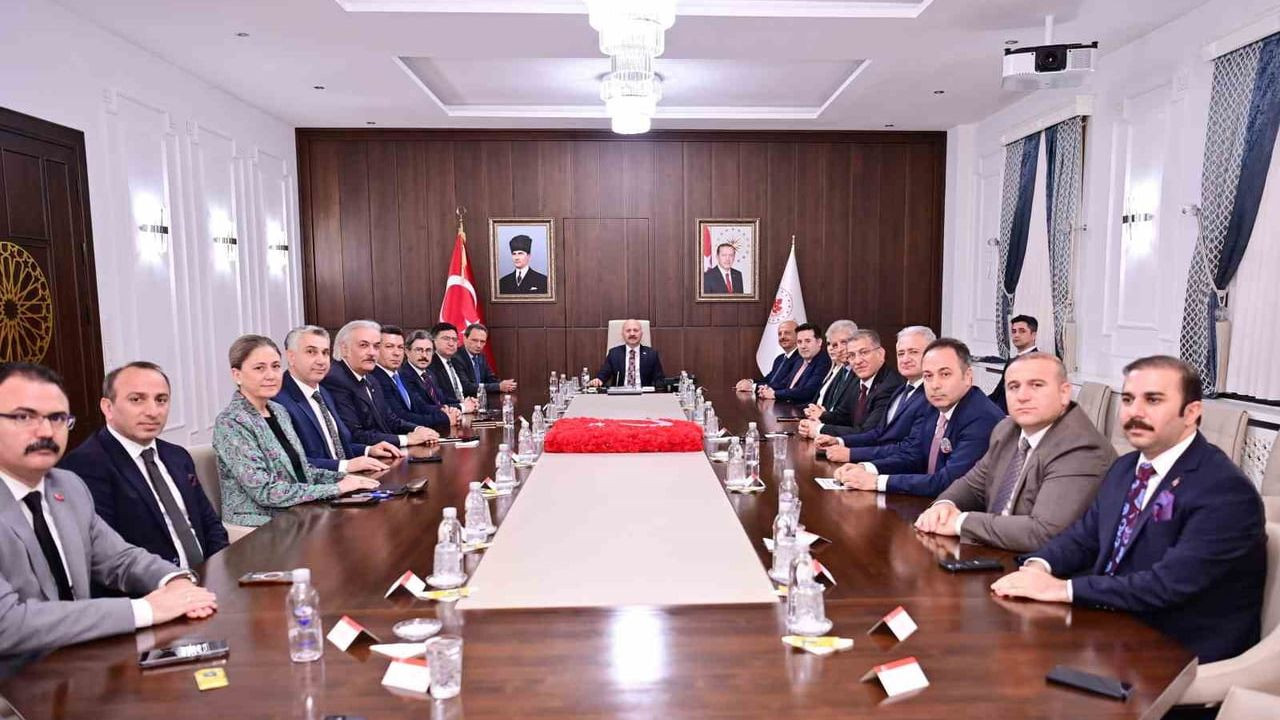 Aydın Valisi Dr. Osman Varol, Kamu Hizmetlerini Değerlendirdi