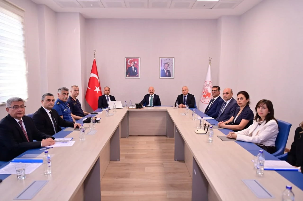 AYDIN VALİSİ VAROL, ÇİNE’DEKİ TOPLANTIDA PROJELERİ DEĞERLENDİRDİ