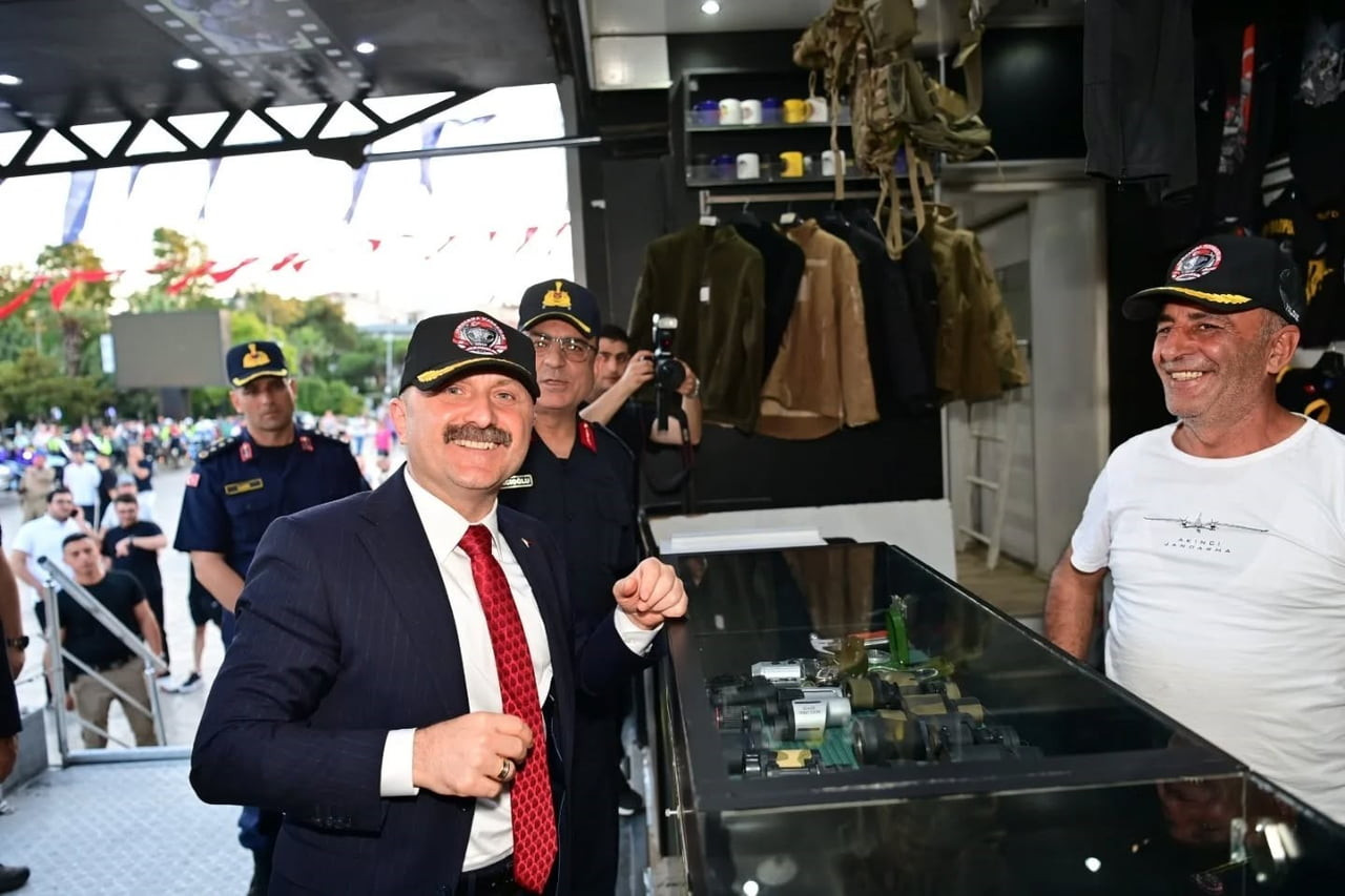 AYDIN VALİSİ VAROL, JANDARMANIN ETKİNLİĞİNE KATILDI