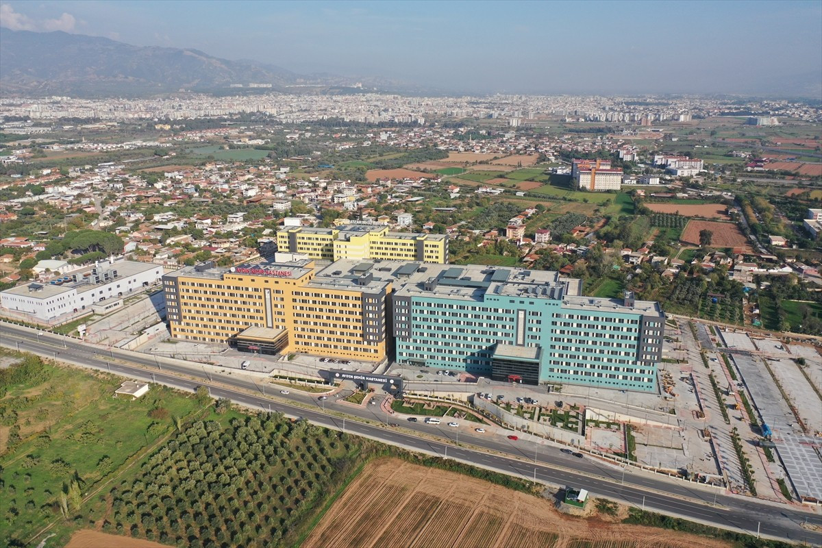 Aydın Valisi Yakup Canbolat, Şehir Hastanesi'nin Aralık ayında açılacağını söyledi.