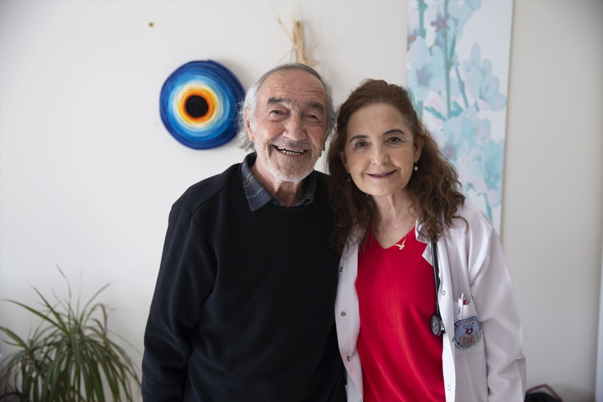 Aydın'da, Aydın Adnan Menderes Üniversitesi Hastanesi Göğüs Hastalıkları Ana Bilim Dalı'nda o...