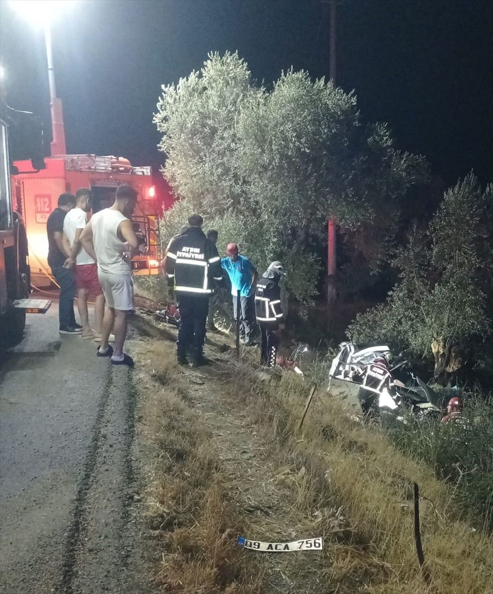 Aydın'ın Çine ilçesinde otomobilin şarampole devrilmesi sonucu 2 kişi öldü, 1 çocuk...