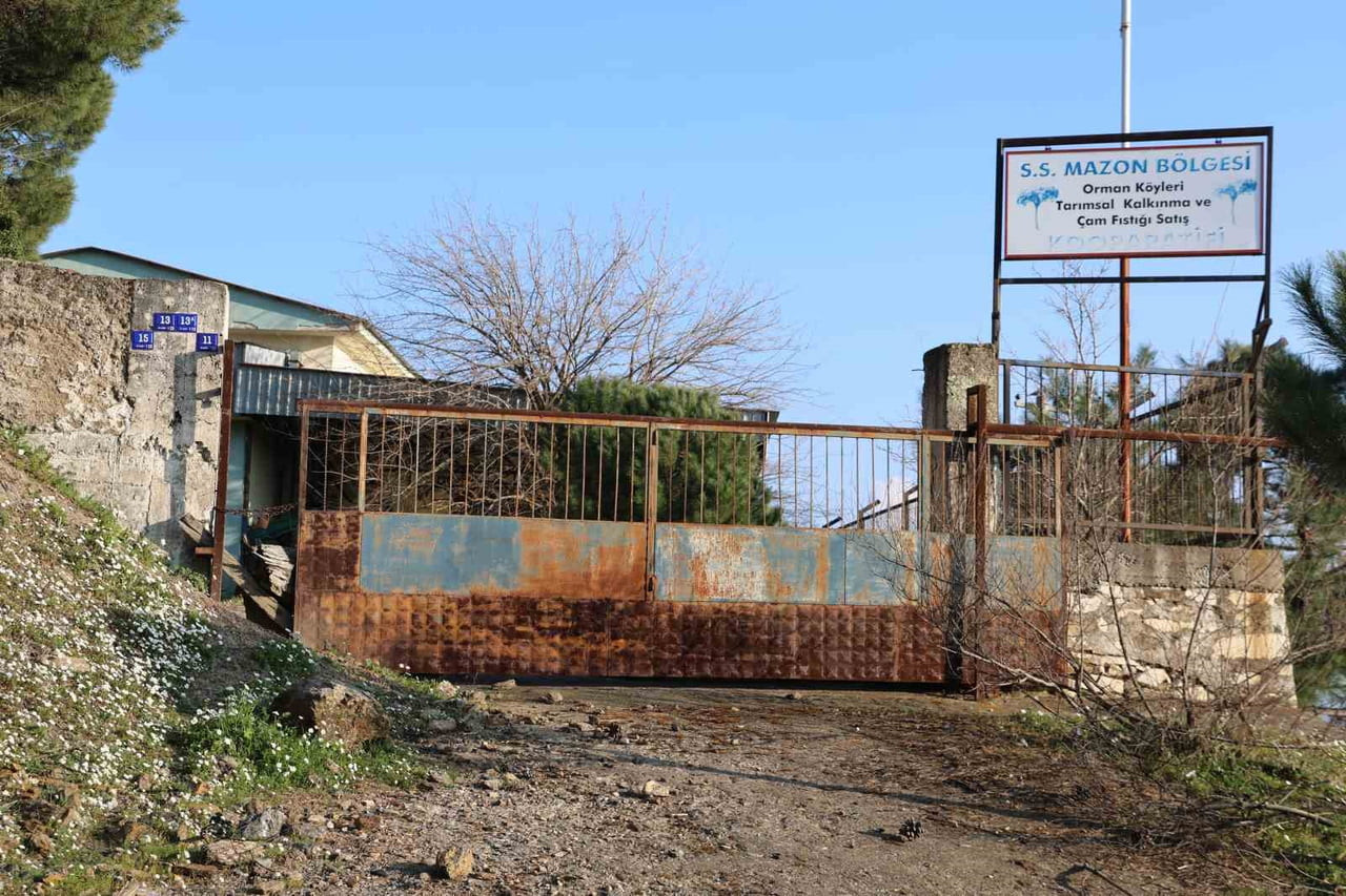 AYDIN'IN KOÇARLI İLÇESİ MERSİNBELEN MAHALLESİ'NDE MİLYONLARCA LİRA HARCANARAK KURULAN MAZON...