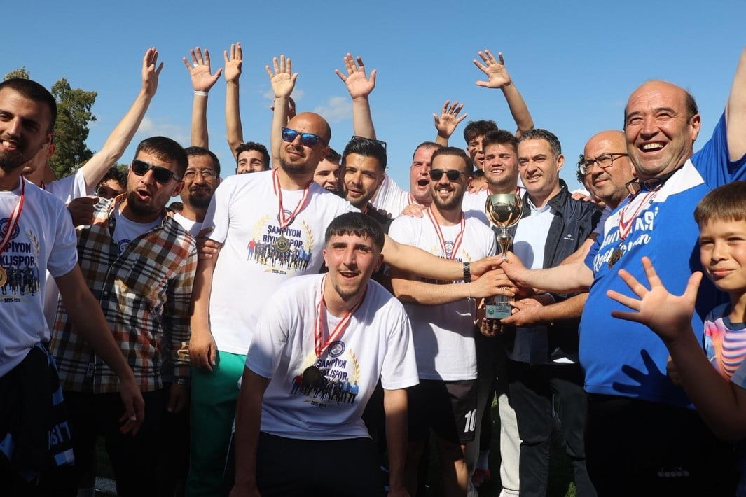 AYDIN'IN KOÇARLI İLÇESİNDE MÜCADELE EDEN BIYIKLISPOR, ŞAMPİYON OLARAK 1. AMATÖR LİG'E...