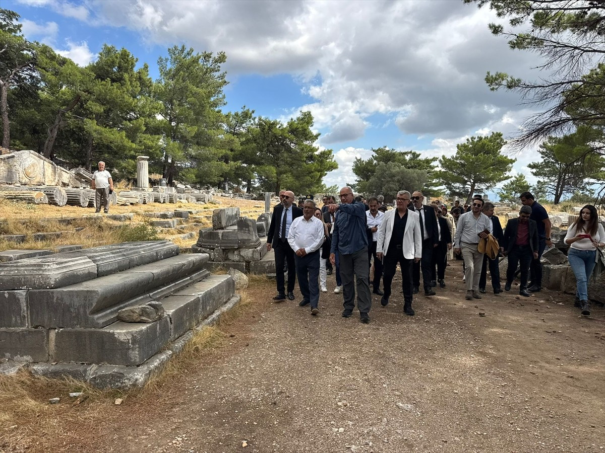 Aydın'ın Söke ilçesinde bulunan ve UNESCO Dünya Mirası Geçici Listesi'nde yer alan Priene Antik...