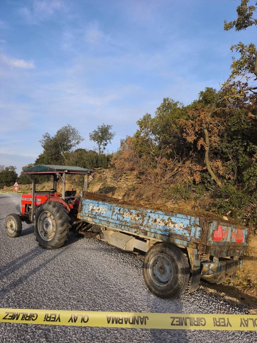 Aydın'ın Yenipazar ilçesinde dedesinin kullandığı traktörün altında kalan 3 yaşındaki çocuk...