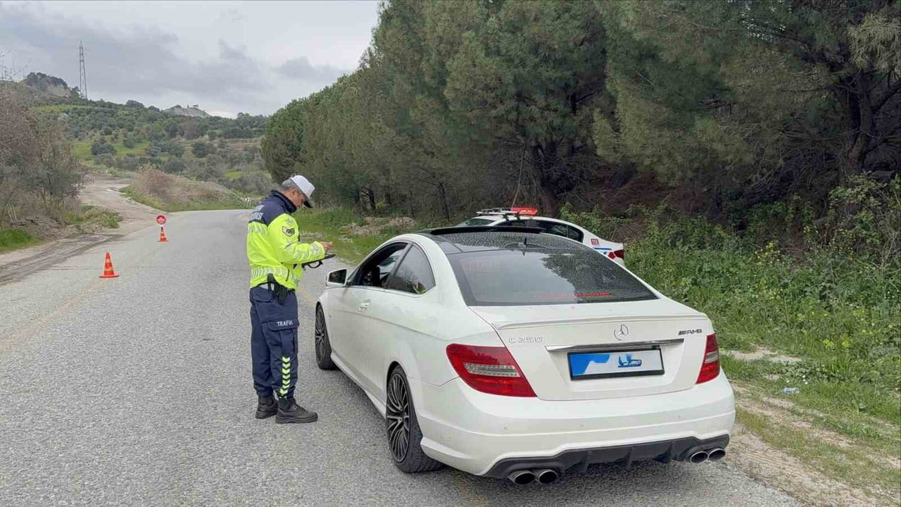 AYDIN’DA ÇEMBER OPERASYONUNDA 55 ARANAN ŞAHIS YAKALANDI