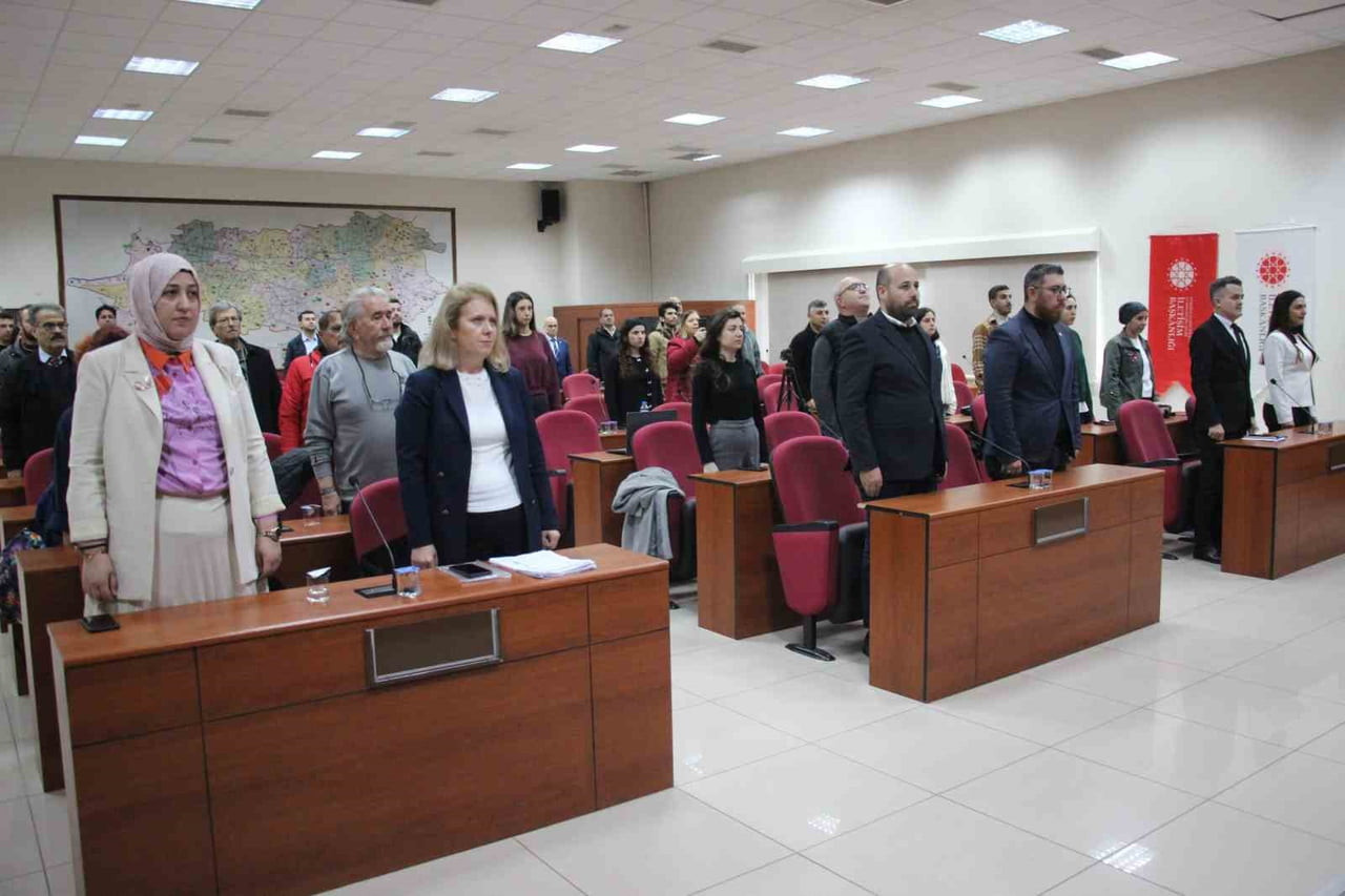 AYDIN’DA GÖREV YAPAN BASIN MENSUPLARI DİJİTALLEŞEN DÜNYADA GAZETECİLİĞİN DÖNÜŞÜMÜNE AYAK UYDURMAK...