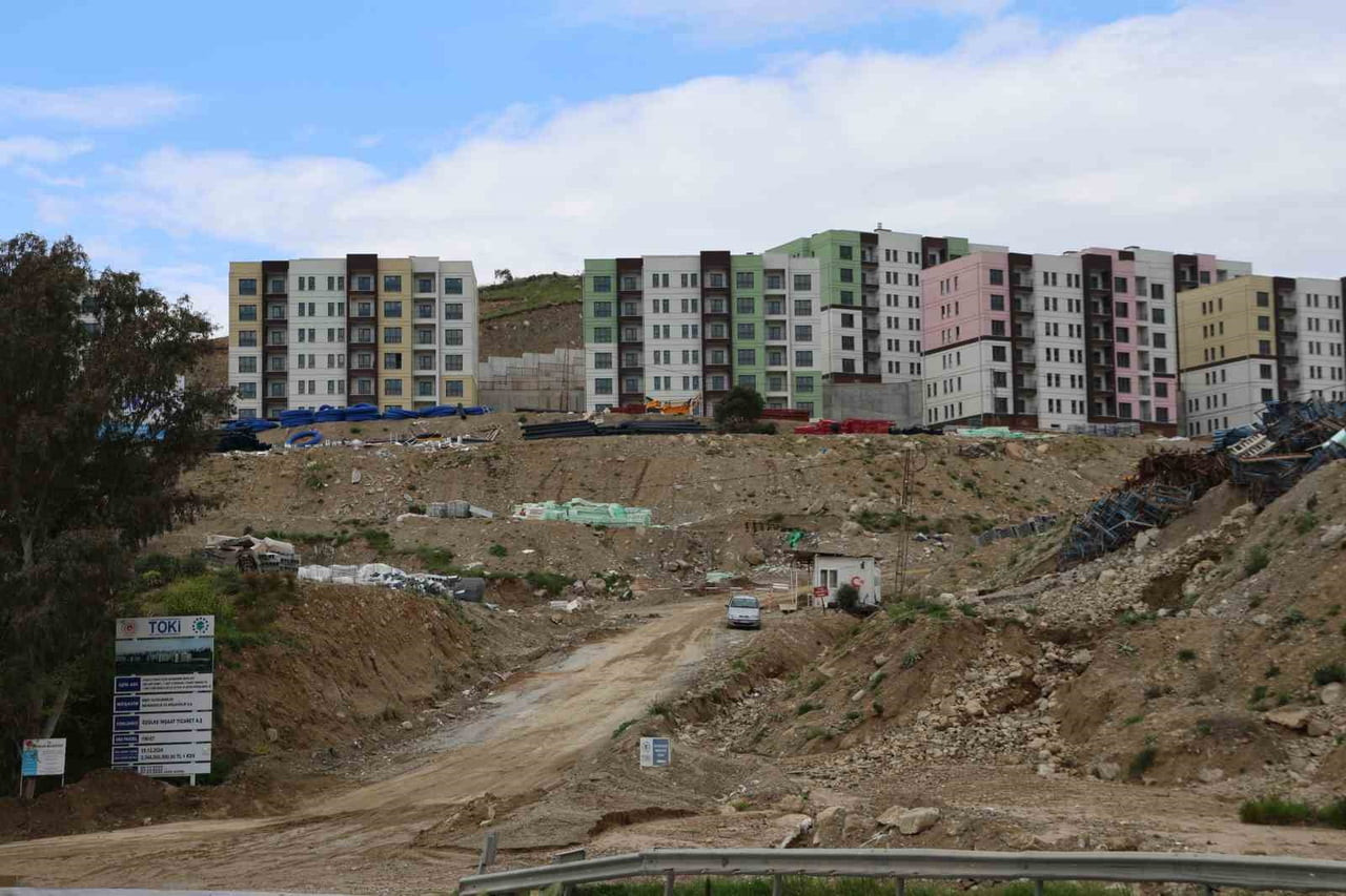 AYDIN’IN EFELER İLÇESİNDE TOPLU KONUT İDARESİ BAŞKANLIĞI (TOKİ) TARAFINDAN HAYATA GEÇİRİLEN SOSYAL...