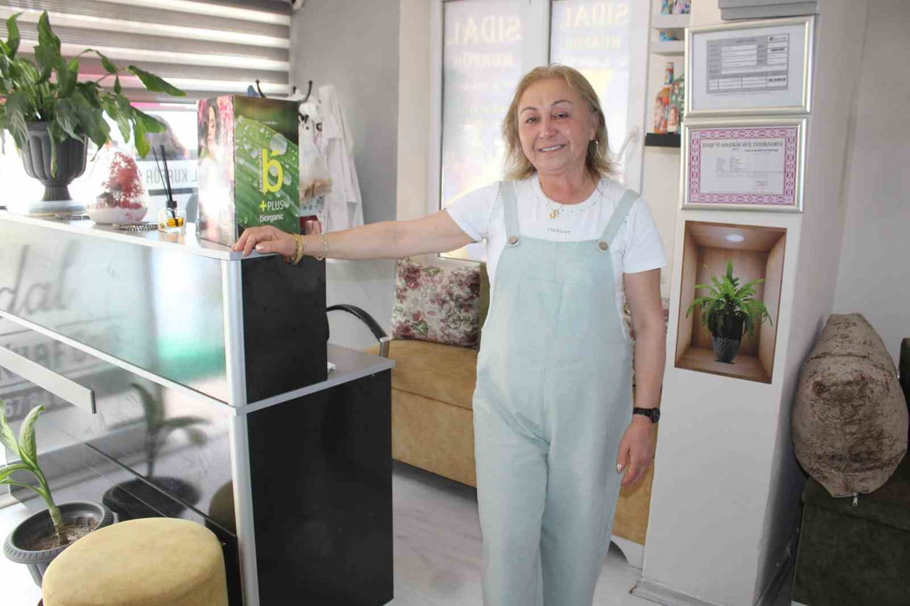 AYDIN’IN EFELER İLÇESİNDE YAKLAŞAN KURBAN BAYRAMI VE AÇILAN DÜĞÜN SEZONU İLE BİRLİKTE KUAFÖR...