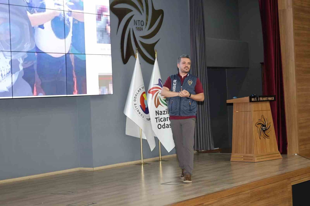 AYDIN’IN NAZİLLİ İLÇESİNDE ÇOCUKLARIN DİJİTAL ORTAMDA GÜVENLİĞİNİN SAĞLANMASI VE SİBER RİSKLERE...