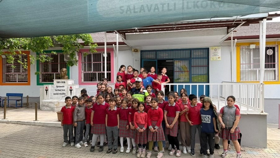AYDIN’IN SULTANHİSAR İLÇESİNDE TRAFİK HAFTASI KAPSAMINDA SALAVATLI İLKOKULU ÖĞRENCİLERİNE TRAFİK...
