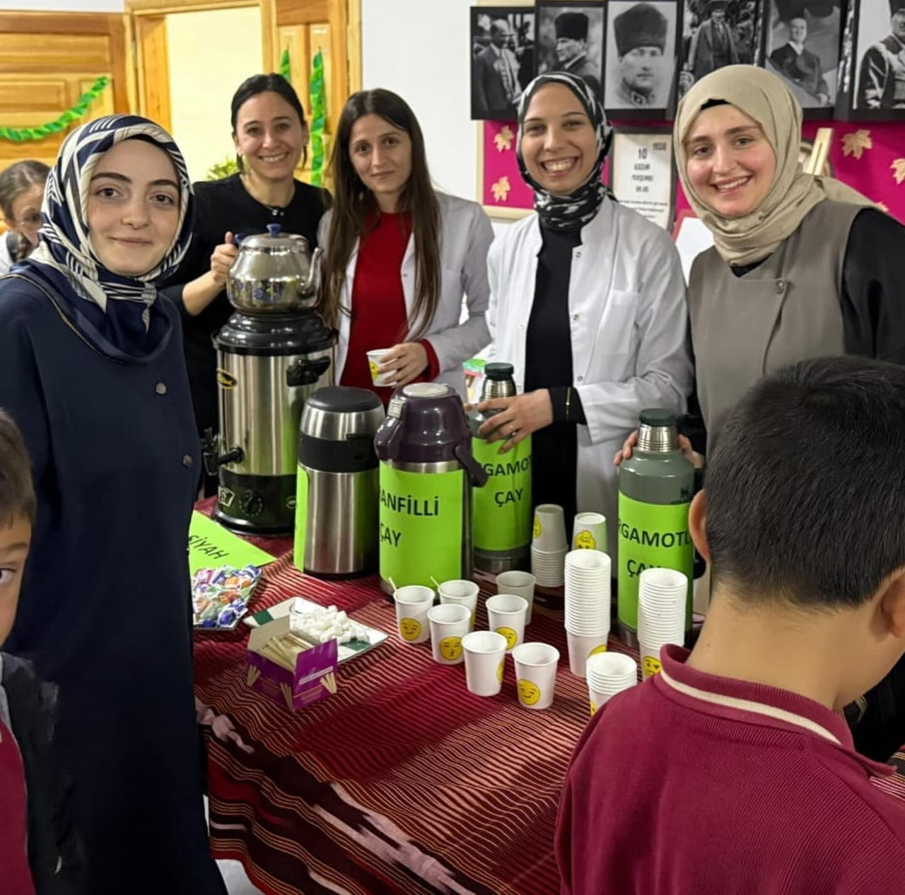 AYDINTEPE'DE ÖĞRENCİLERDEN ÇAY FESTİVALİ