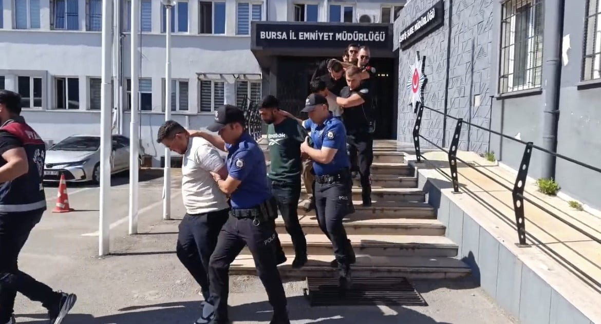 AYLAR SÜREN TEKNİK VE FİZİKİ TAKİBİN ARDINDAN DÜZENLENEN EŞ ZAMANLI OPERASYONLARDA 14 ŞÜPHELİ...