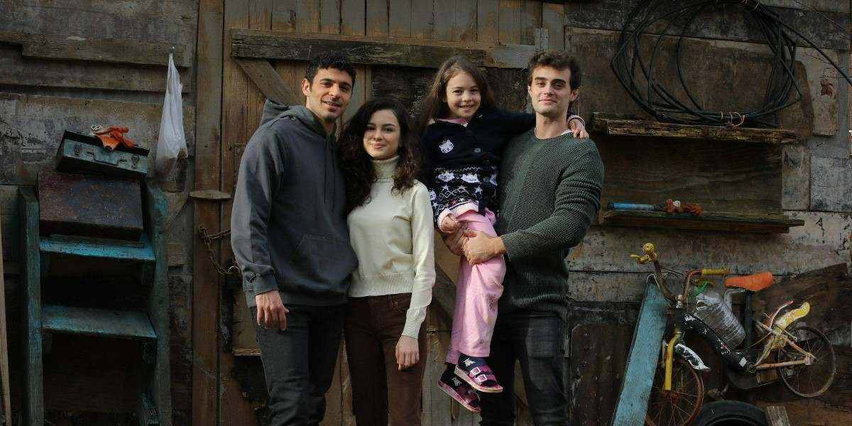 Aylin Akpınar Kimdir